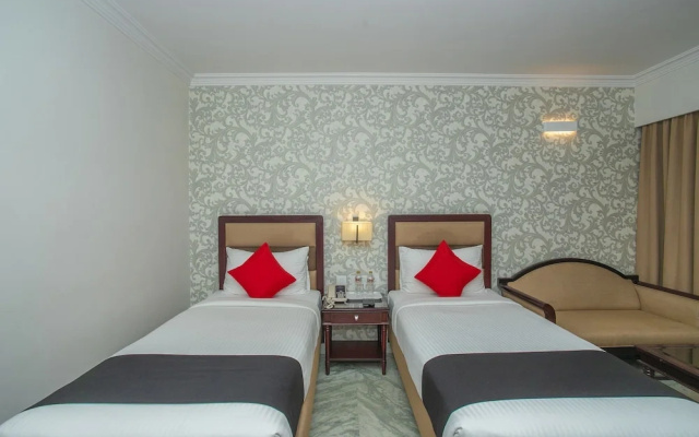 Capital O 536 The Rialto Hotel