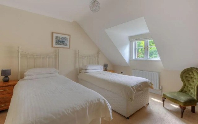 1 Woodroffe Meadow