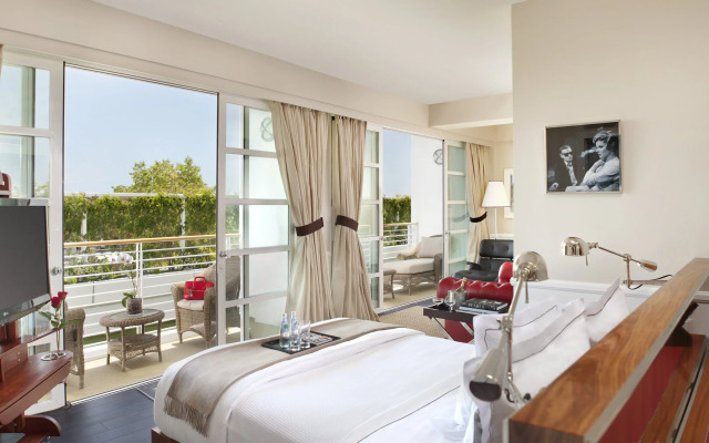 Отель Cameo Beverly Hills, LXR Hotels & Resorts