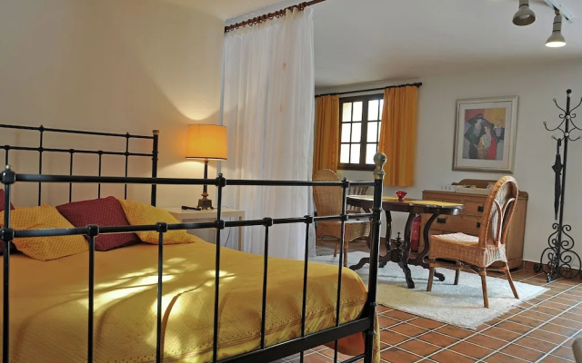 Charming Villa in Callas With Private Swimming Pool