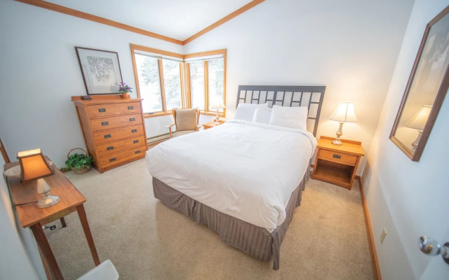 Tennis Townhomes 1326