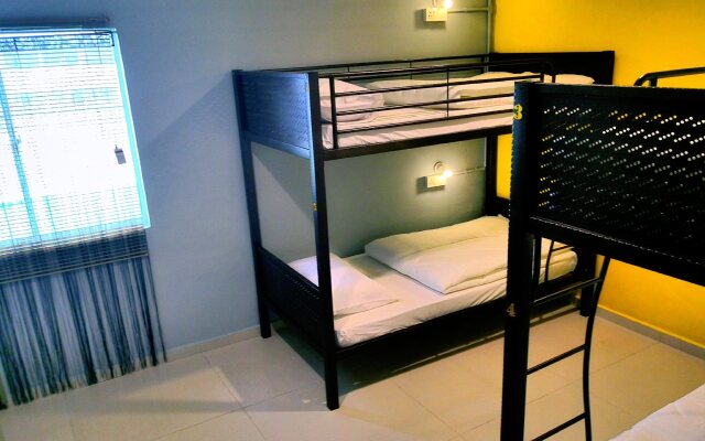 Very Hotel