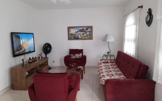 casa funcional, aconchegante e a 2 quadras da praia