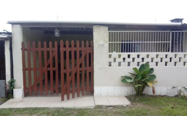 Casa 2 minutos a pé da Praia de INDAIÁ