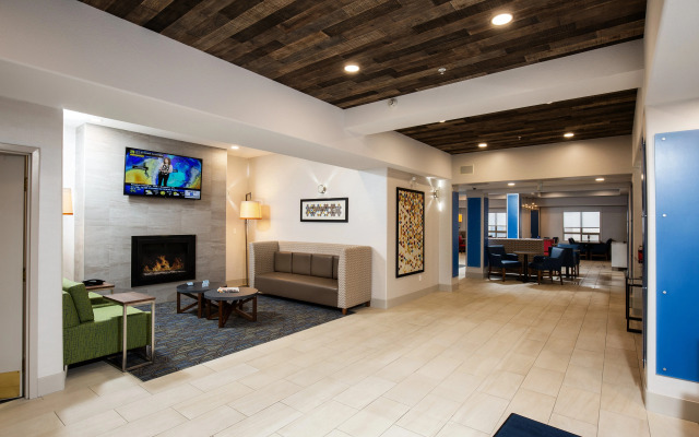 Holiday Inn Express & Suites Grande Prairie by IHG