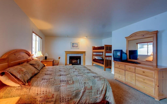 3055 Solamere Drive