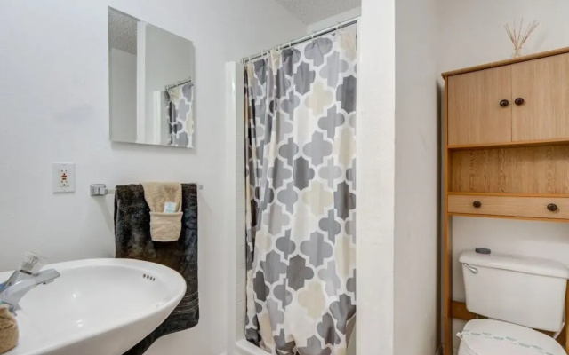Virginie's Clear Creek 5 Bedroom Home