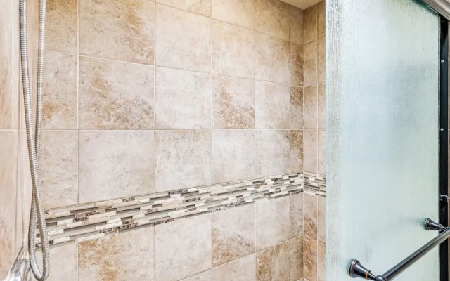 Balcony & Views: Pet-friendly Indian Wells Unit