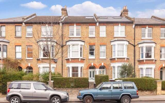 Отель 2 Bedroom Flat In North London Великобритания, Лондон - отзывы, цены и фото номеров - забронировать отель 2 Bedroom Flat In North London онлайн вид на фасад