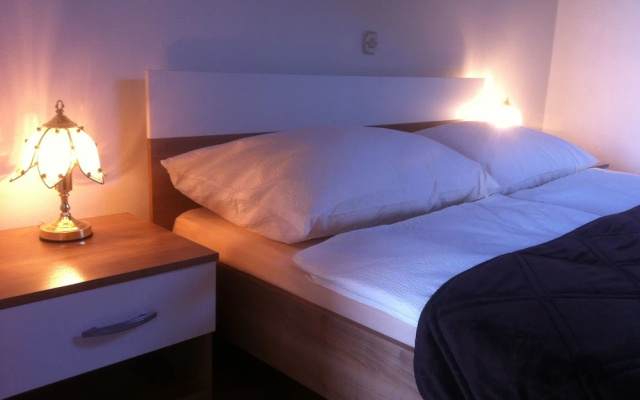 Apartments and Rooms Preka