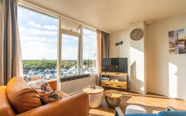 2 Person Apartment With Island View