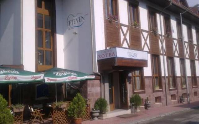 Teteven Hotel вид на фасад