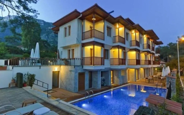 Summer Otel