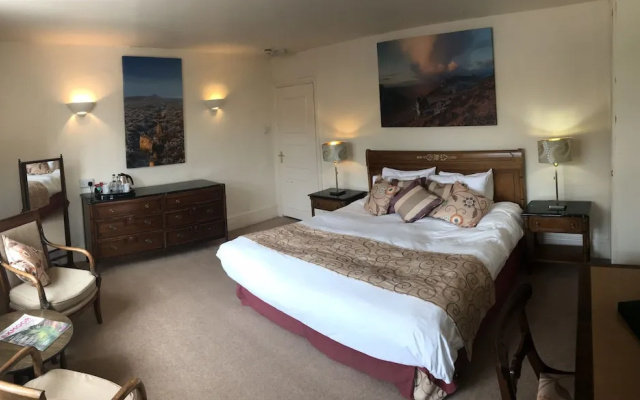 The Crown Hotel