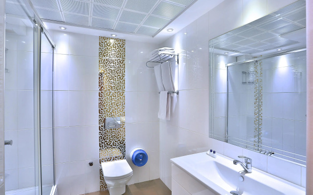 Grand Madrid Hotel