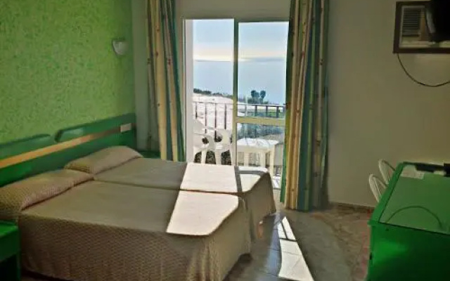 Apartamentos Balcón de Maro