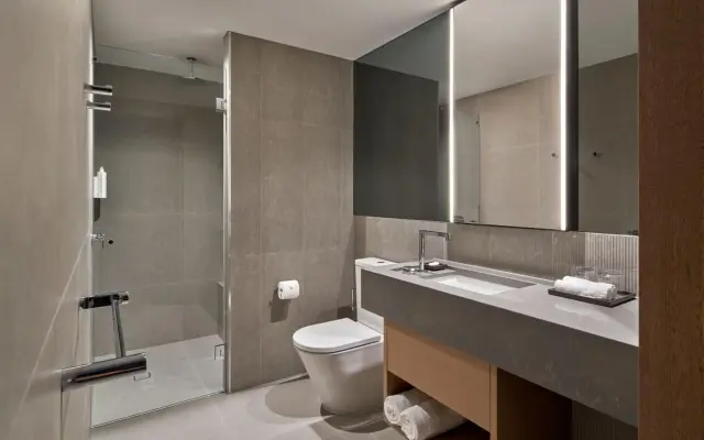 Courtyard By Marriott Melbourne Flagstaff Gardens
