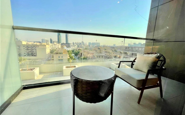 Park View Spacious Studio With Balcony