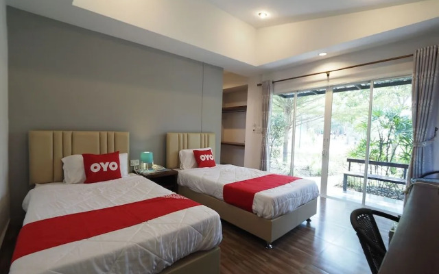 OYO 733 T Resort