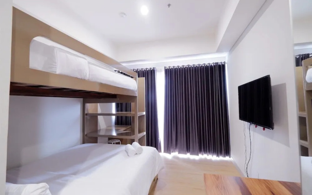 Strategic Location Studio Puri Mansion Apartment