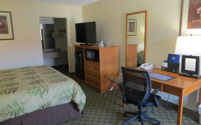 Red Coach Inn