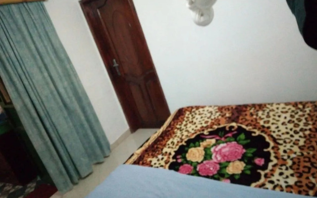 Maasai Backpackers Home
