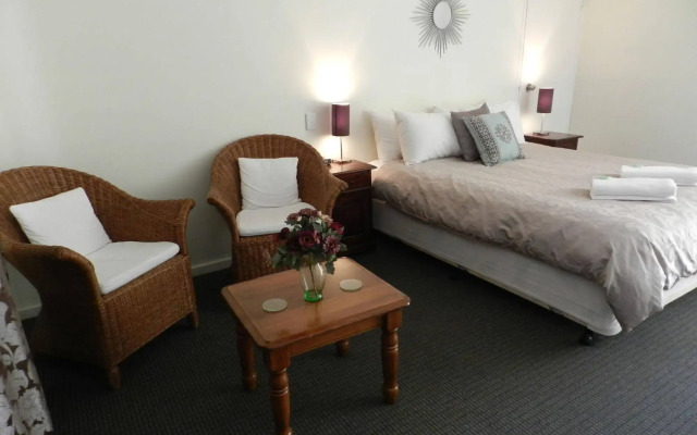 Harbourside Motel