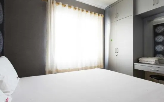 RedDoorz Apartment @ MOI Gading
