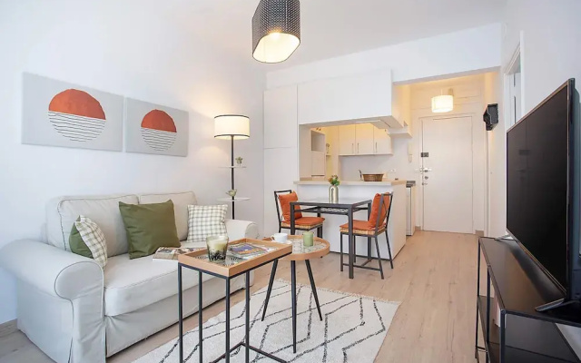 Magnificent 1 Bedroom Apartment With Balcony Santa Marta III