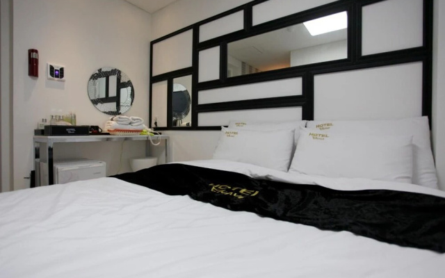 Lumiere Nabi Hotel (Seokgye Station, Seongbuk)