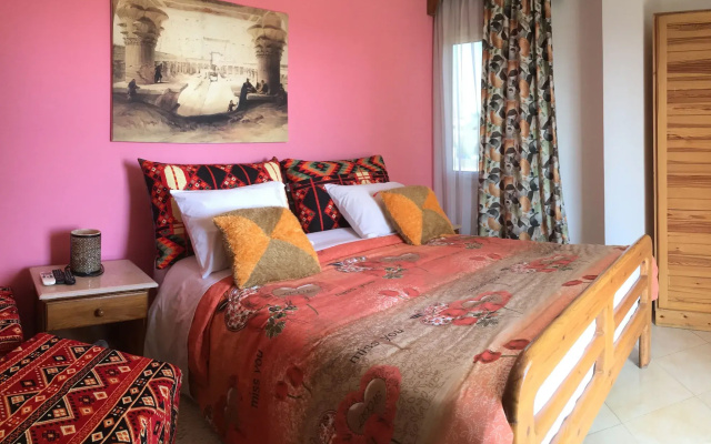 Jewel Howard Carter Hotel