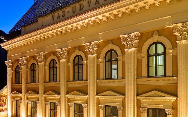 Апартаменты Marriott Executive Apartments Millennium Court вид на фасад