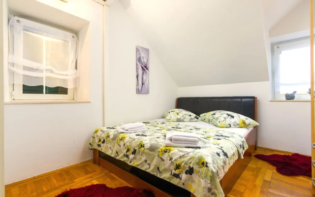 Split Apartments with Hotel Service