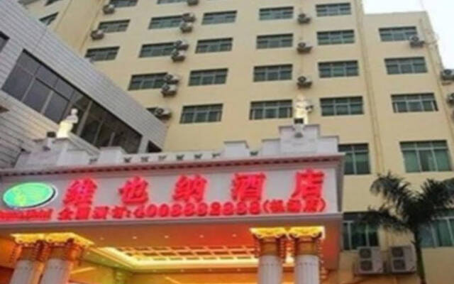 Vienna Hotel Guangzhou Jichang Branch вид на фасад