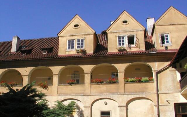 Отель In Prague Чехия, Прага - отзывы, цены и фото номеров - забронировать отель In Prague онлайн вид на фасад