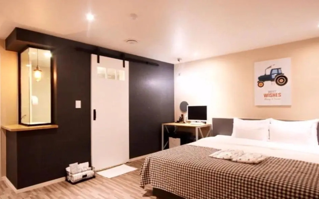 Vins 70 Hotel