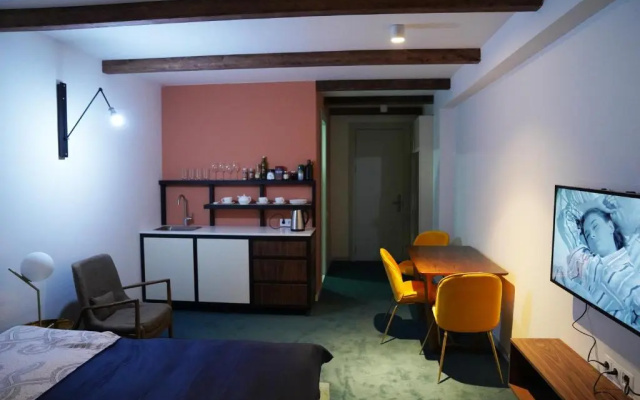 Atrium Apartment 245