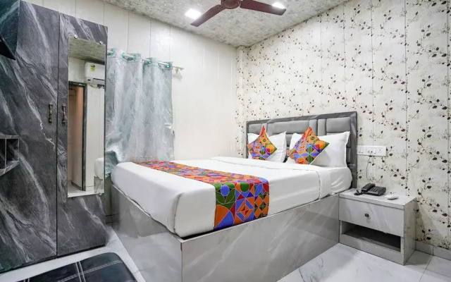 Fabhotel Hans Residency
