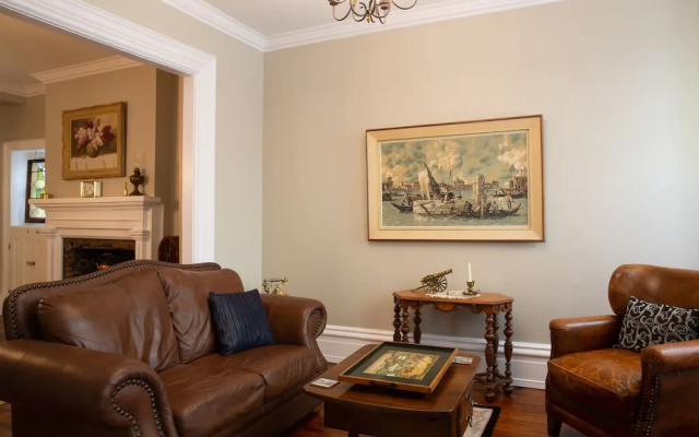 Sir Isaac Brock B&B Luxury Suites