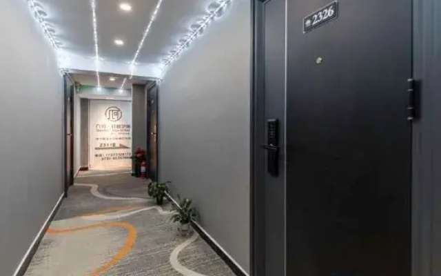 Jihe Light Luxury Art Hotel（Wuyi Square Station）