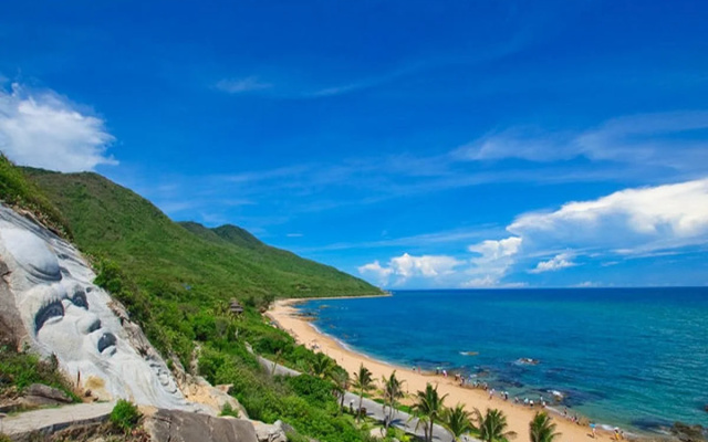 Moon Bay & Resort Sanya