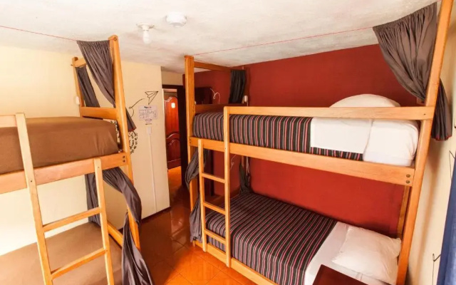 Papachos Hostel