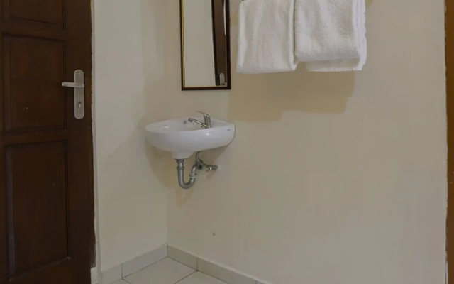 New Panjang Jiwo Resort by OYO Rooms