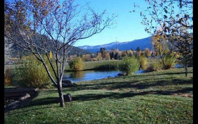 Apple Orchard Inn