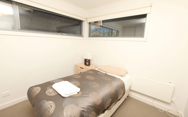 7 Falls Apartments