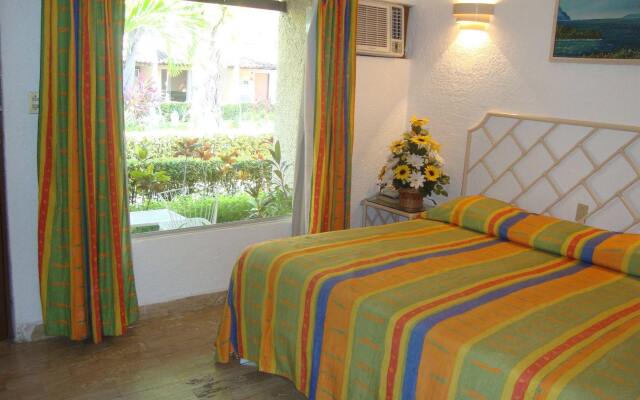 Sands Acapulco Hotel & Bungalows комната для гостей