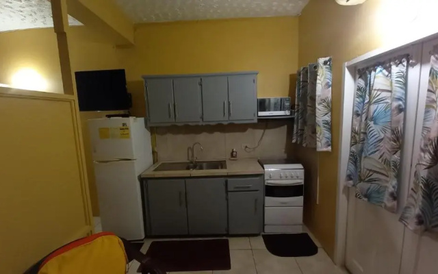 Wallace Holiday Apartments
