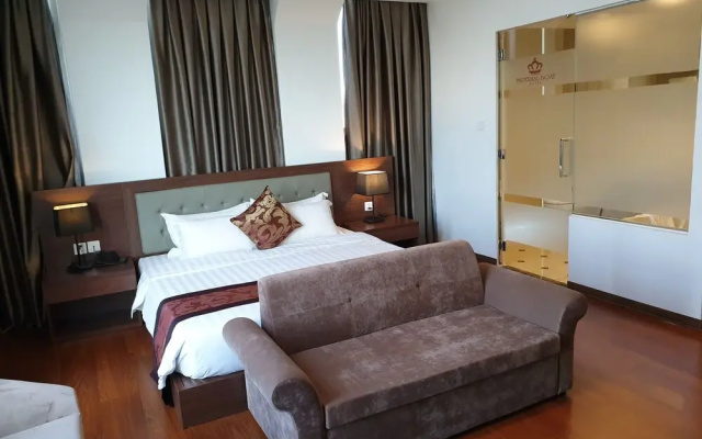 Imperial Boat Hotel