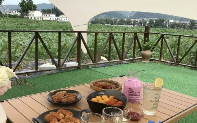 Yunqi Minglu Hotel