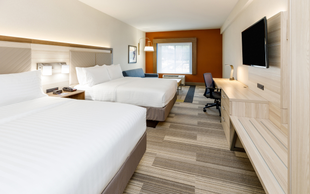 Holiday Inn Express & Suites Sturbridge by IHG